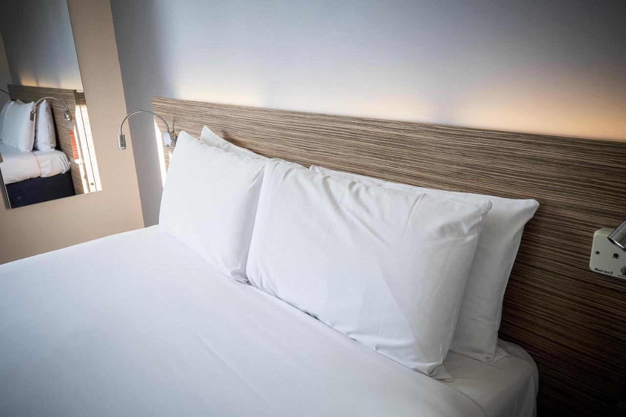 Travelodge Limerick Junction Rum bild